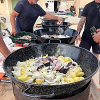 Bouillabaisse sur le port du Brusc Bouillabaisse sur le port du Brusc